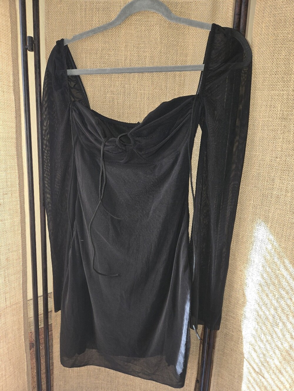 Black Mesh Gathered Sweetheart Neckline Long Sleeve Scoop Neck Mini Dress Small